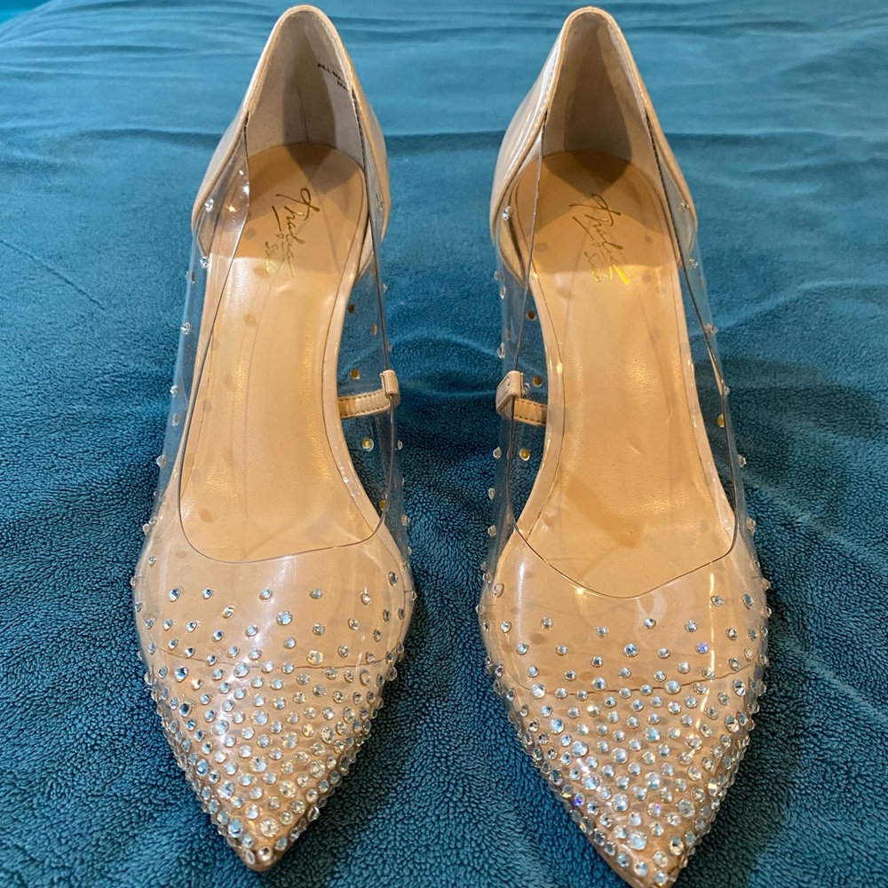 Thalia Sodi Pointed Toe Pumps - Size 8